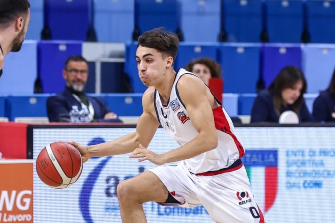L’under Theo Anchisi nuovo innesto della Treviglio Brianza Basket