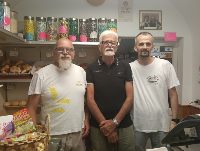 Da oltre 70 anni sforna pane di qualità, al “Panificio Belloli” il riconoscimento di attività storica dalla Regione