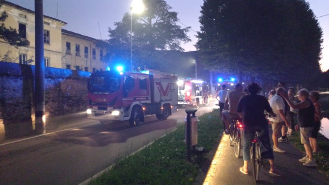 Nuovo rogo alla filanda, la sindaca lancia un appello sui social: “Ragazzi fermatevi”