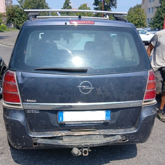 Notte da incubo ad Antegnate: giovani seminano il panico dopo aver rubato un’auto