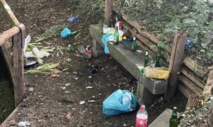 Fontanino trasformato in griglia: blitz del consigliere Danelli per fermare barbecue abusivo