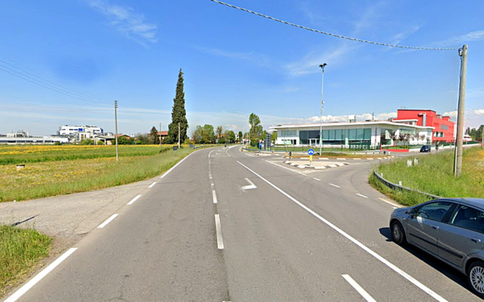 Statale 11, una rotatoria all’incrocio con via Marconi