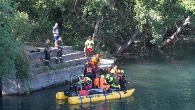 Tuffo nell’Adda per sfuggire al caldo: 32enne rischia di annegare, è grave in ospedale
