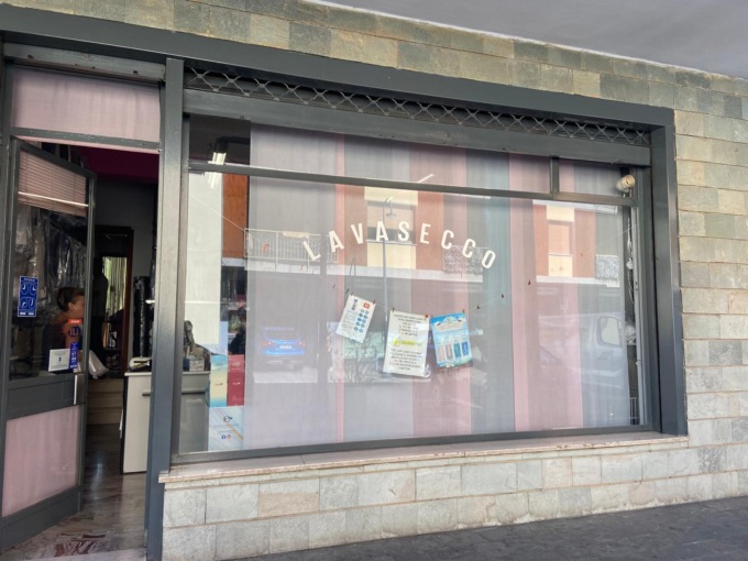 Il “Lavasecco” di via Principe Amedeo, dal 1977 un’istituzione a Verdellino