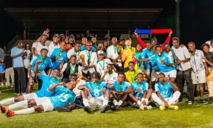 Il "Ciserano football club" alza di nuovo la coppa del "Nawetane Assosb"