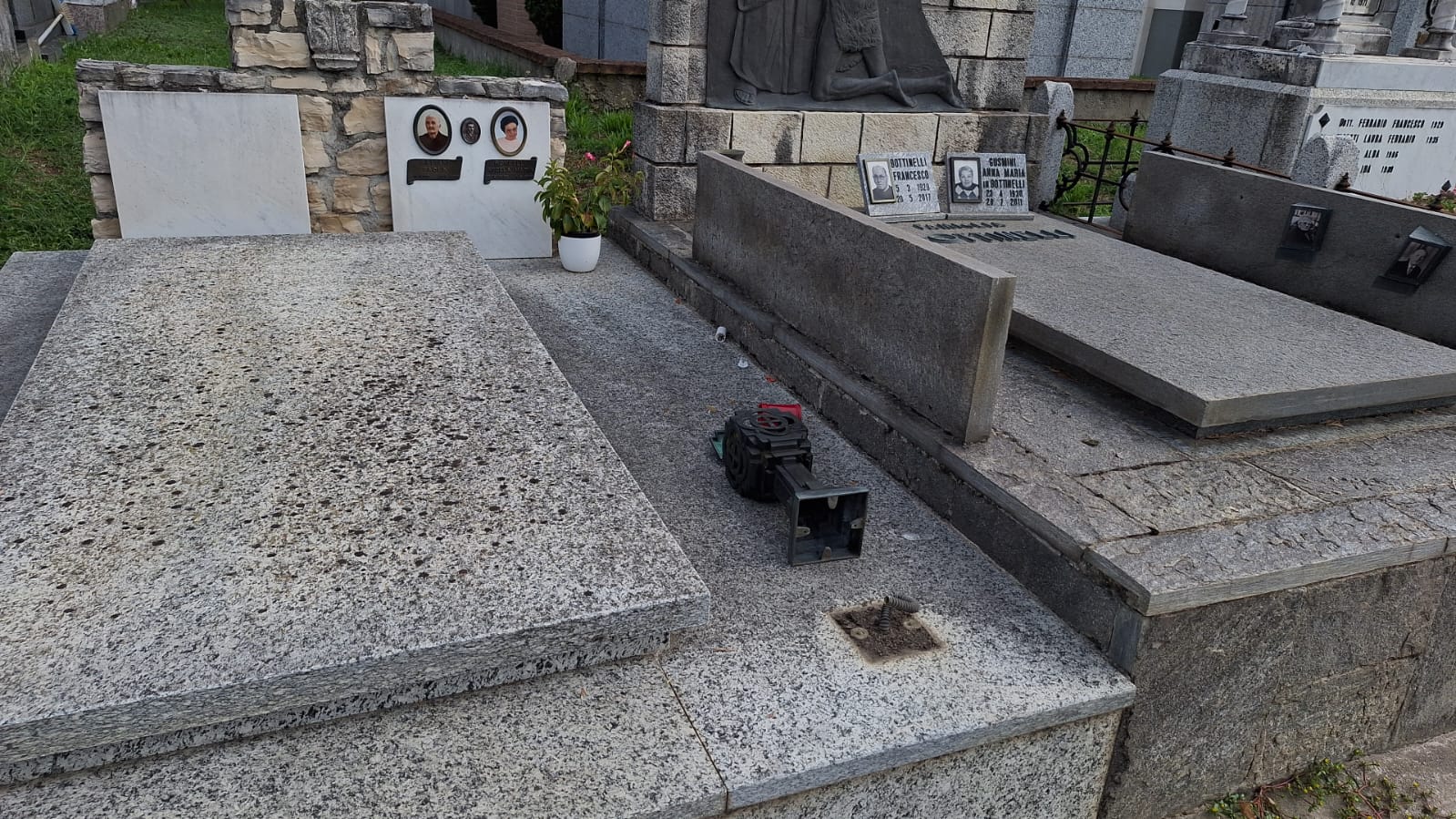 Tentato furto al cimitero di Caravaggio