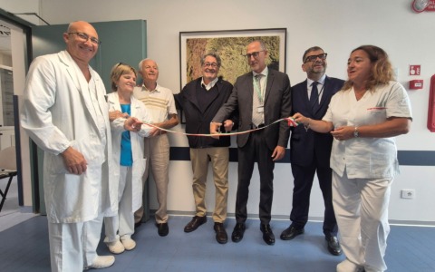 In dono all’ospedale un quadro per la pace, inaugurato oggi nel reparto di Medicina