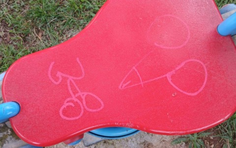 Vandalismi nei parchi di Cividate: rabbia e indignazione tra i cittadini
