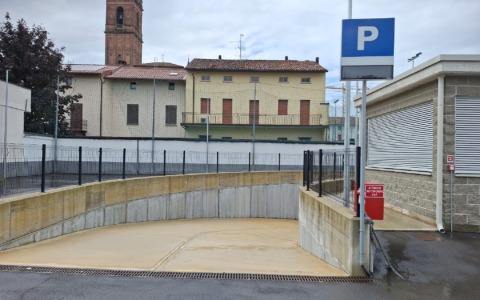 Convenzione scaduta e poi rinnovata ma il parcheggio ancora non apre