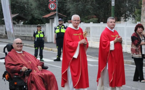 La comunità festeggia il santo patrono e saluta don Francesco e don Giulio