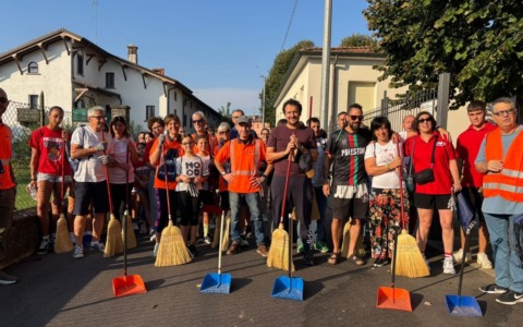 Un “esercito” di volontari per ripulire strade e parchi con “Rifiutando”