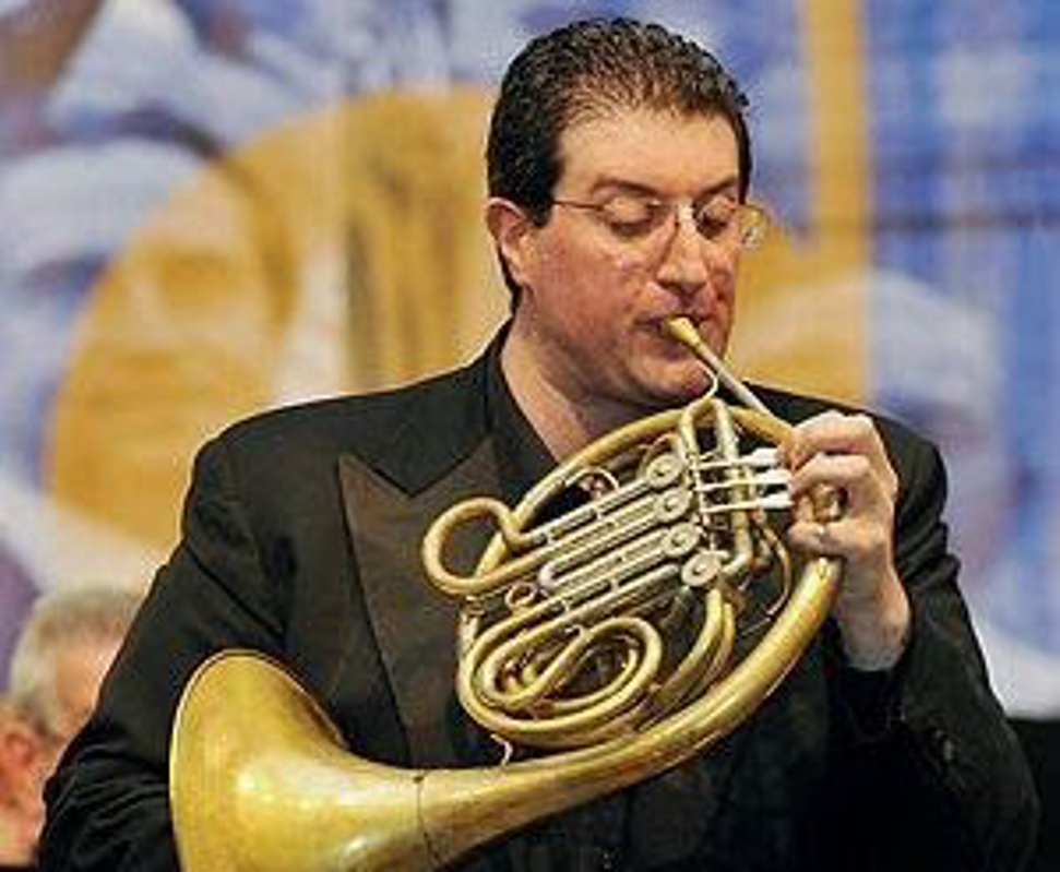 Arriva dalla “Scala” il nuovo direttore della banda di Sergnano: è il maestro Roberto Miele