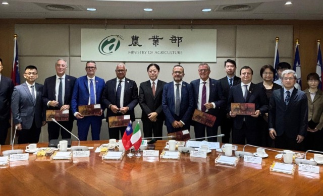 Malanchini in Asia per la Fiera dei semiconduttori: “La Lombardia riconosca Taiwan”