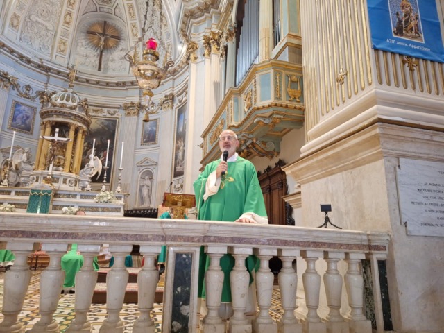 Don Davide Milani e don Francesco Beschi