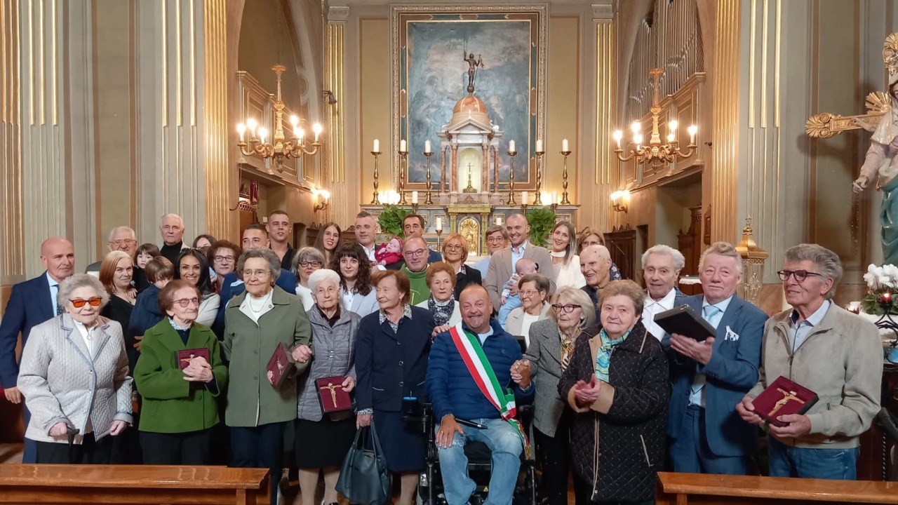 Barbata festeggia due generazioni di cittadini: le radici e il futuro del piccolo borgo