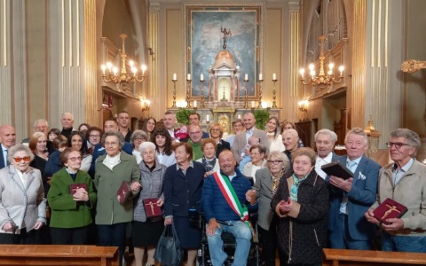 Barbata festeggia due generazioni di cittadini: le radici e il futuro del piccolo borgo