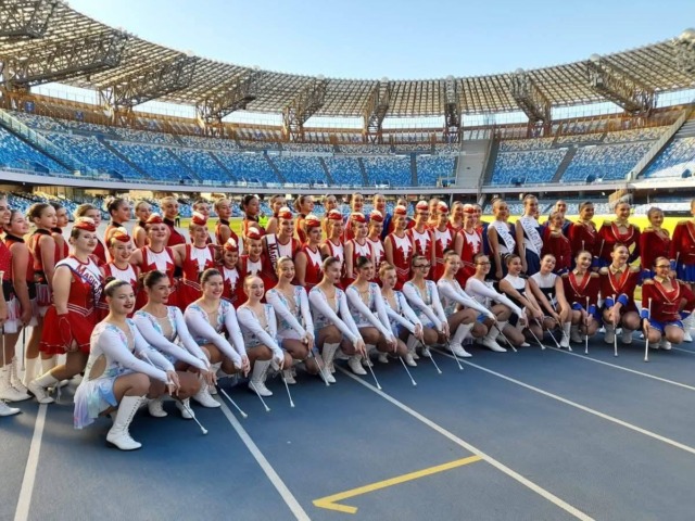 Le majorettes di Cividate premiate allo Stadio Maradona di Napoli