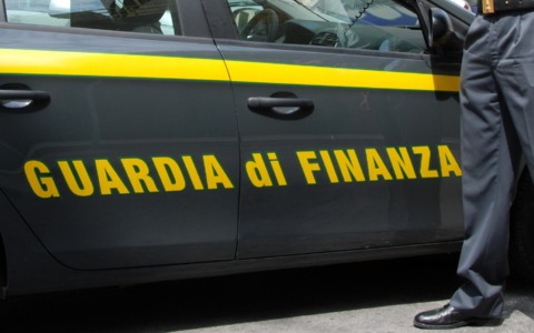 Viveva da nababbo, sequestrati 1,3 milioni di beni a un ex commercialista bergamasco già in carcere