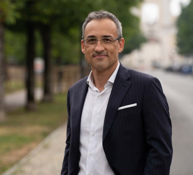 Pd toglie la fiducia al sindaco