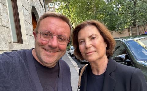 Silvana Armani ricorda lo zio Giorgio e Monica Sisti con una donazione al “Caimi”