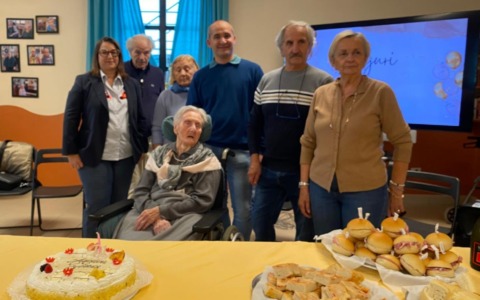 E sono 101, la Rsa “Vaglietti-Corsini” festeggia Antonia Caldara