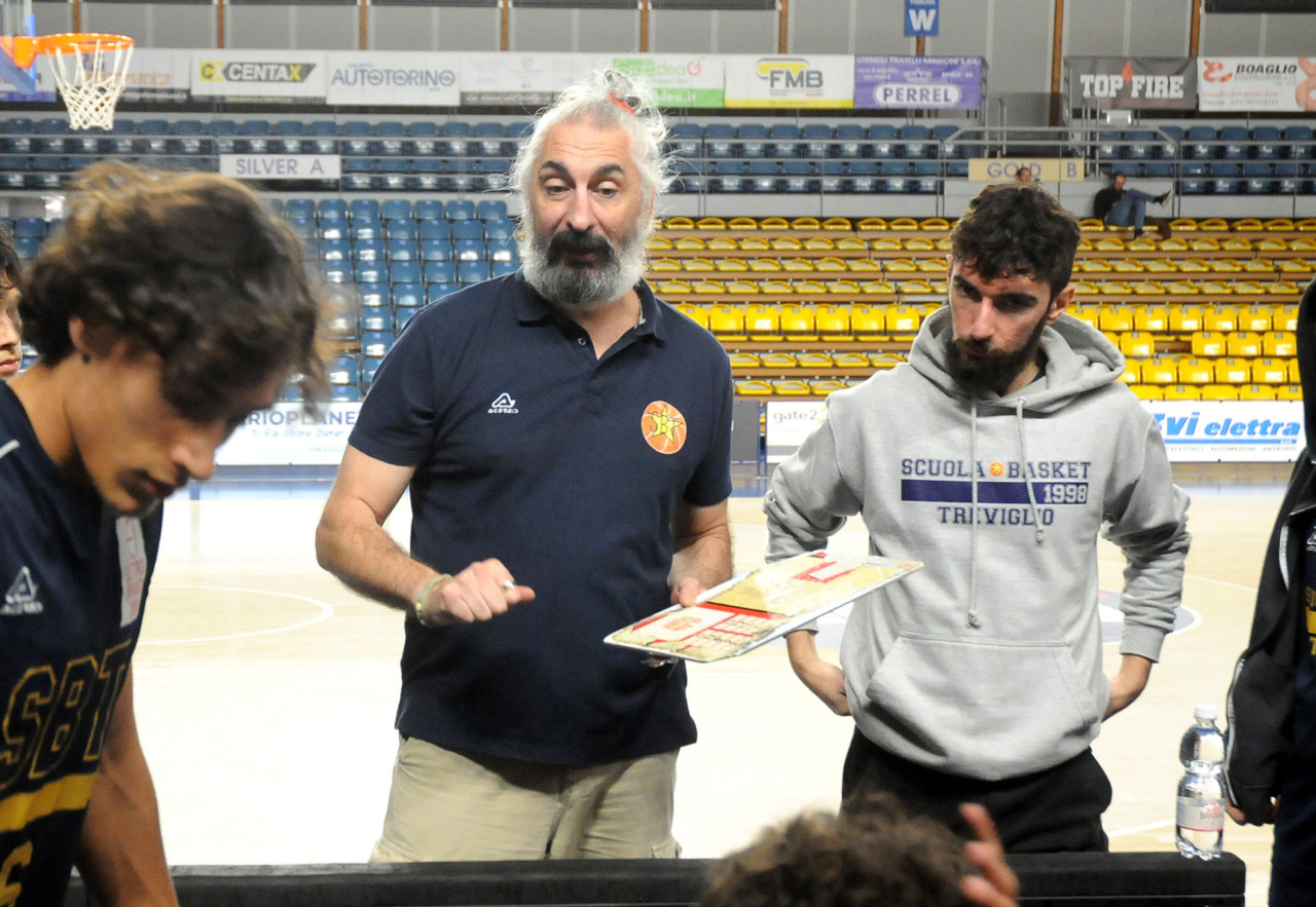 Scuola Basket Treviglio cede in volata al Coccaglio