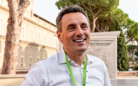 I “contributi volontari aggiuntivi” chiesti alle famiglie degli studenti: l’ombra di un sistema illecito nella sede Ikaros di Calcio