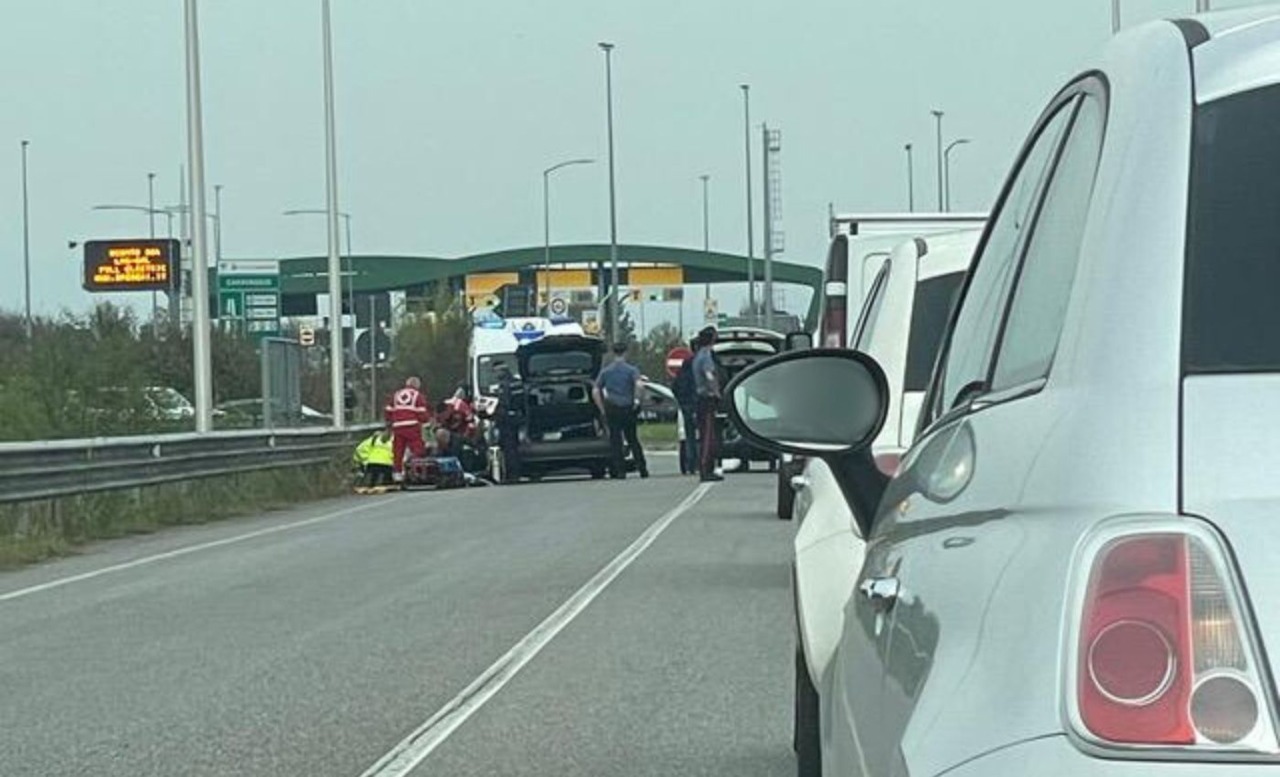 Malore in auto, 80enne soccorso sulla tangenziale di Caravaggio