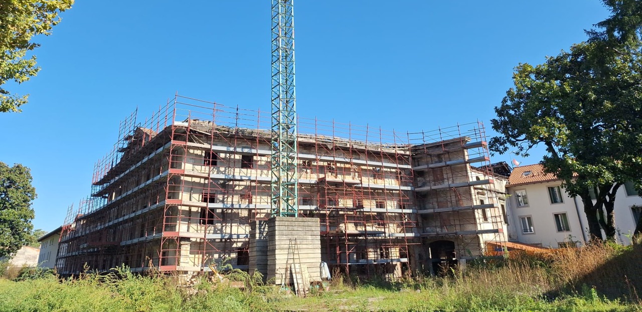 Villa Calvi, la storia infinita: messa in vendita per 480mila euro