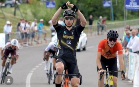 Marco Manenti passa tra i professionisti, firmato un biennale con la VF Group Bardiani-CSF Faizané