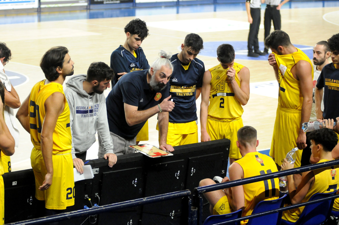 Scuola Basket Treviglio: sotto di 17 punti ribalta la partita ed espugna Dalmine