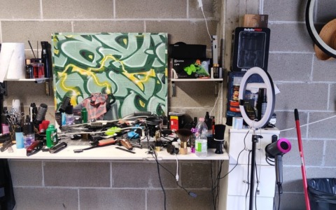 Scoperto a Romano parrucchiere abusivo: attività chiusa e sanzione di 1.500 euro