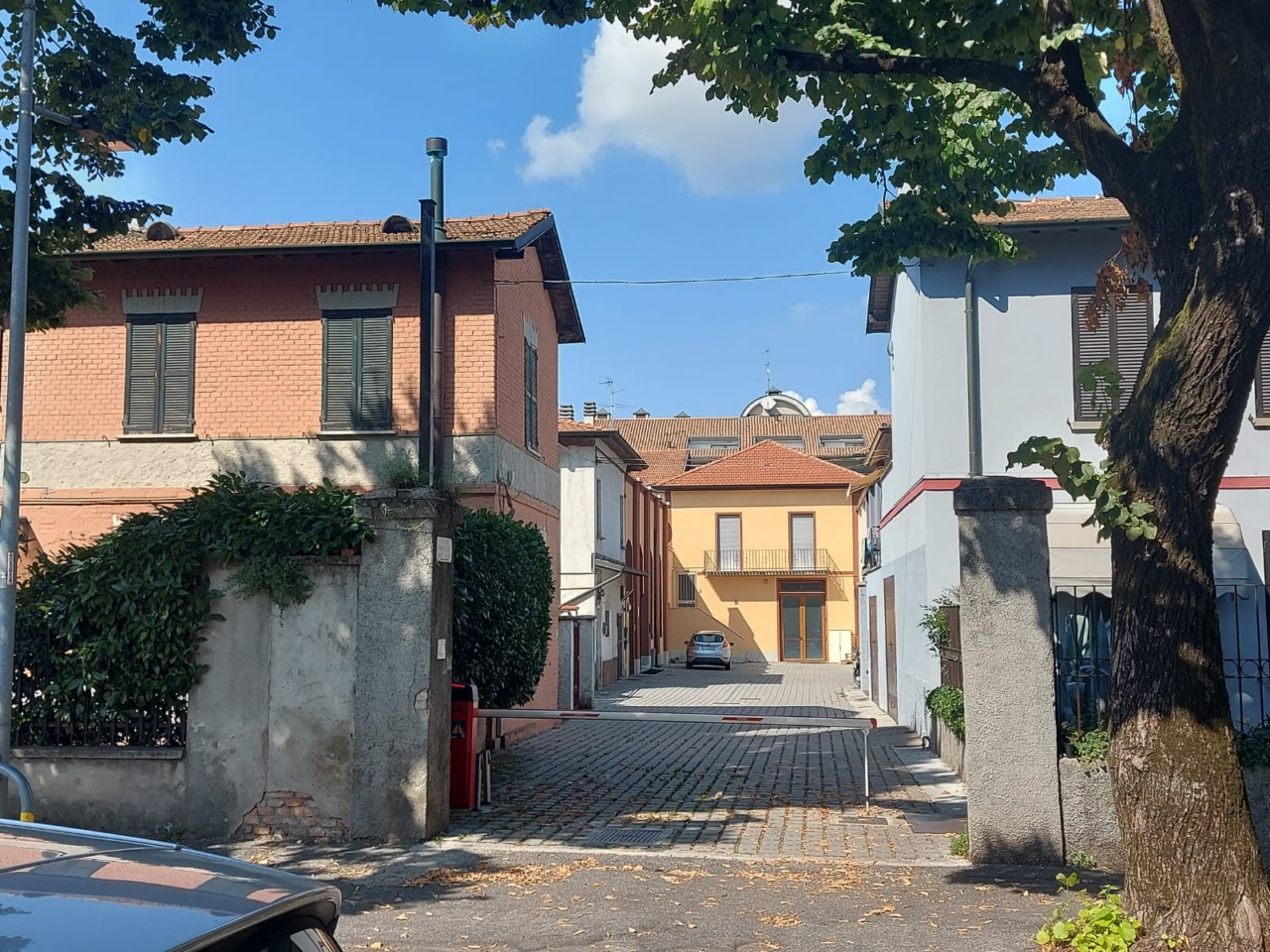 Moschea al Pip di Treviglio, i “vicini di casa” protestano: “Non ci sono parcheggi”