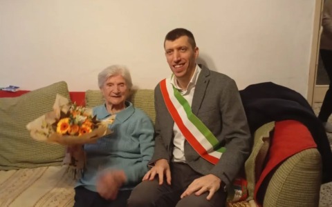 La decana barianese Lina Moleri spegne 102 candeline