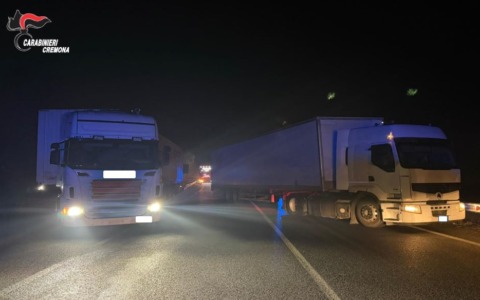 Rubano Tir carichi di alcolici e dolci da una logistica: recuperato il carico da un milione di euro