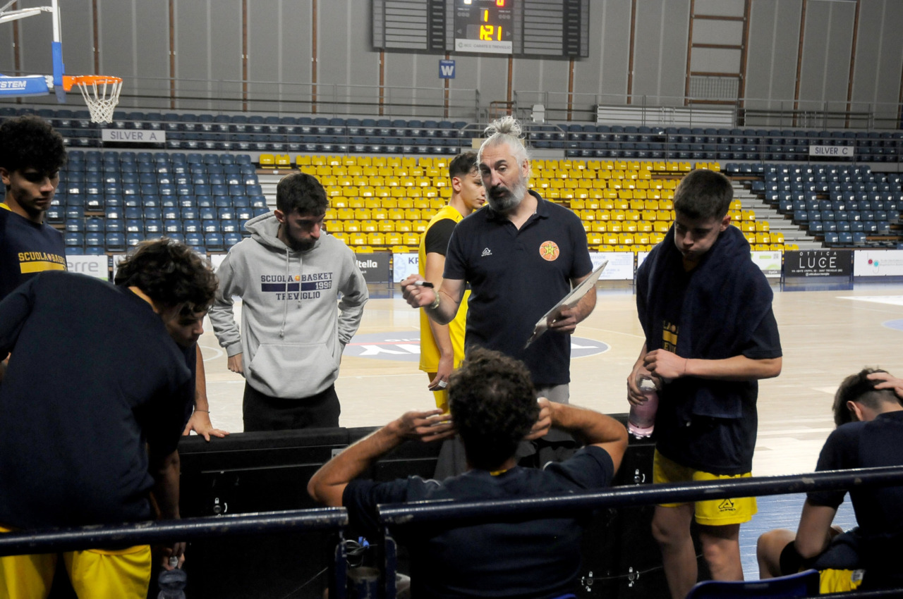 Scuola Basket Treviglio vuol tornare a vincere ospitando la Caluschese