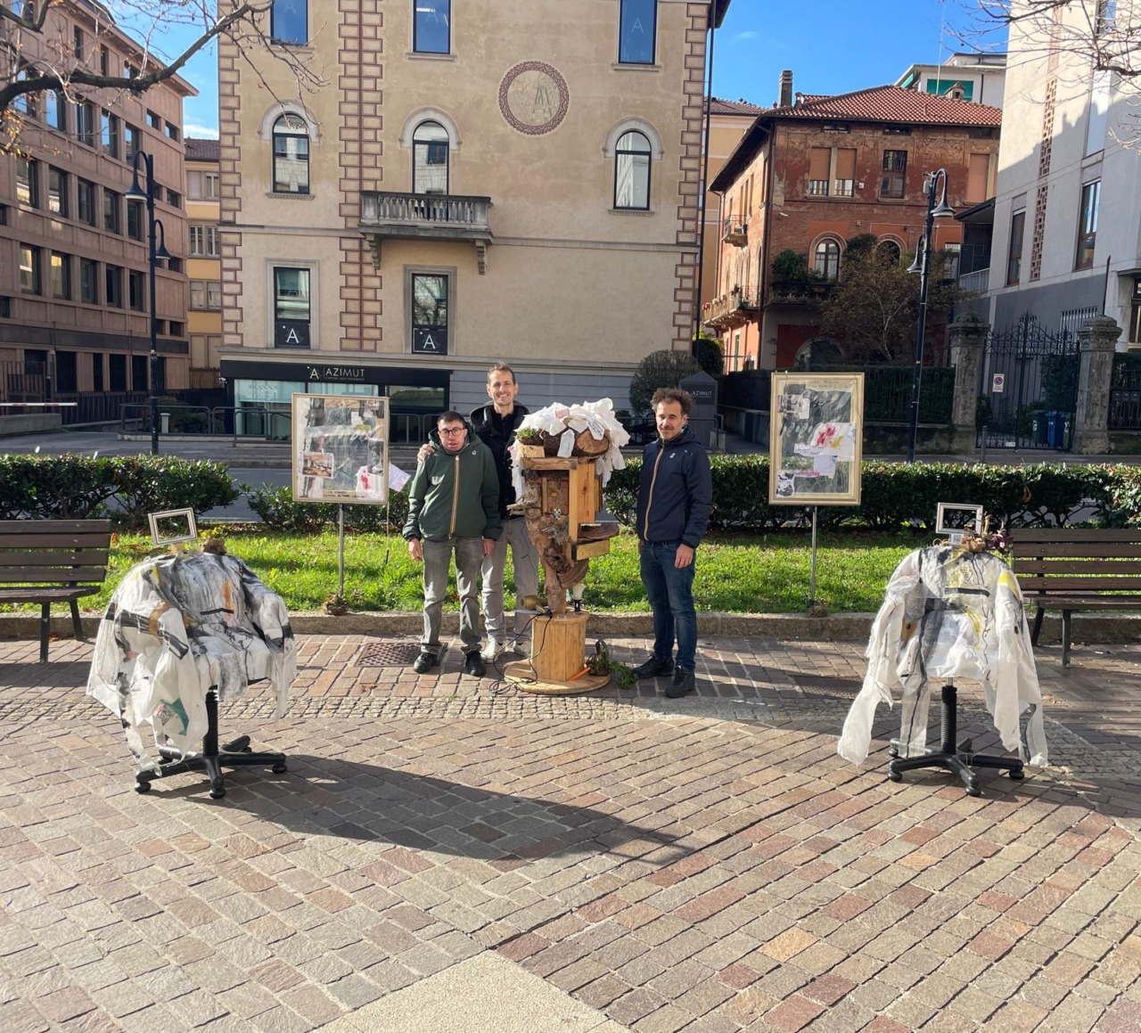 Con “Specchi e Radici” anche un po’ di Fara sul viale Vittorio Emanuele di Bergamo