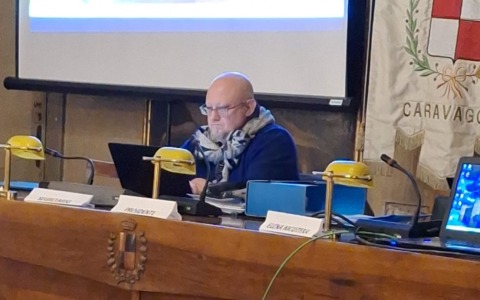 Troppo il carico di lavoro, il segretario generale: “Fuggo dal Comune, dormire è importante”