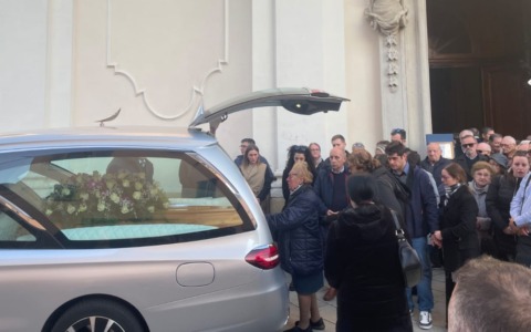 L’addio a Oscar Angioletti, la figlia: “Nei nostri cuori ci sarai sempre”