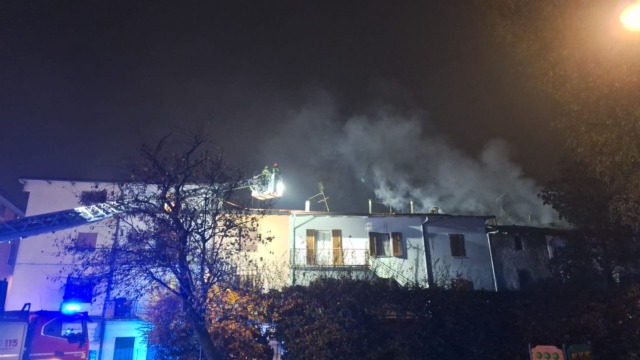 Fiamme in un appartamento di Arcene