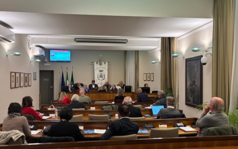 Il caso società partecipate approda in Aula, Molteni: “Spesi inutilmente oltre 800 mila euro”