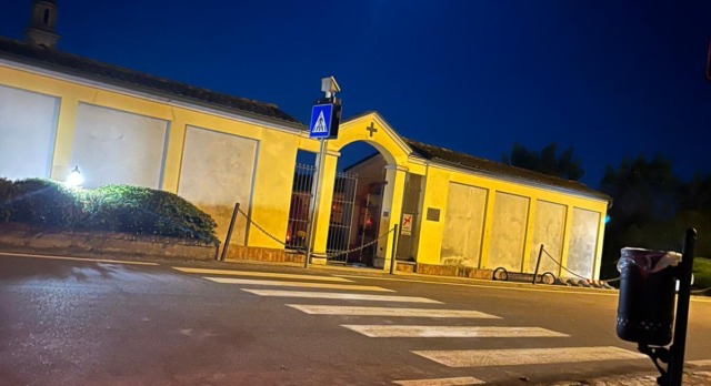 Furti al cimitero di Vidolasco: rubati rame e una statua in bronzo