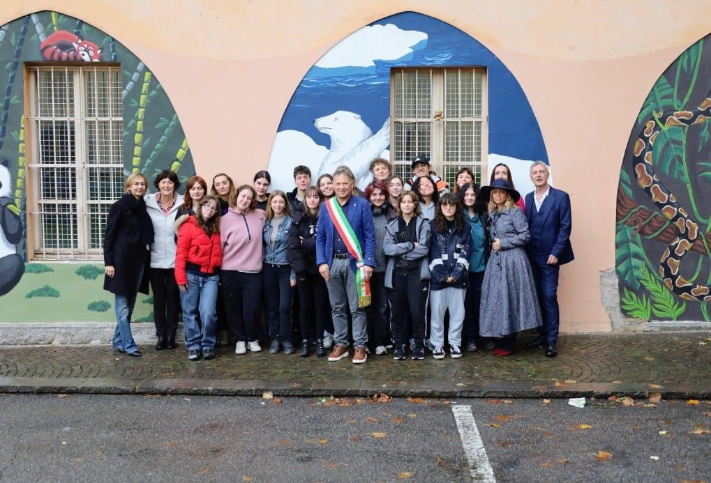 Piazzale Orisio: dai vandalismi (e insulti contro Israele) ai murales