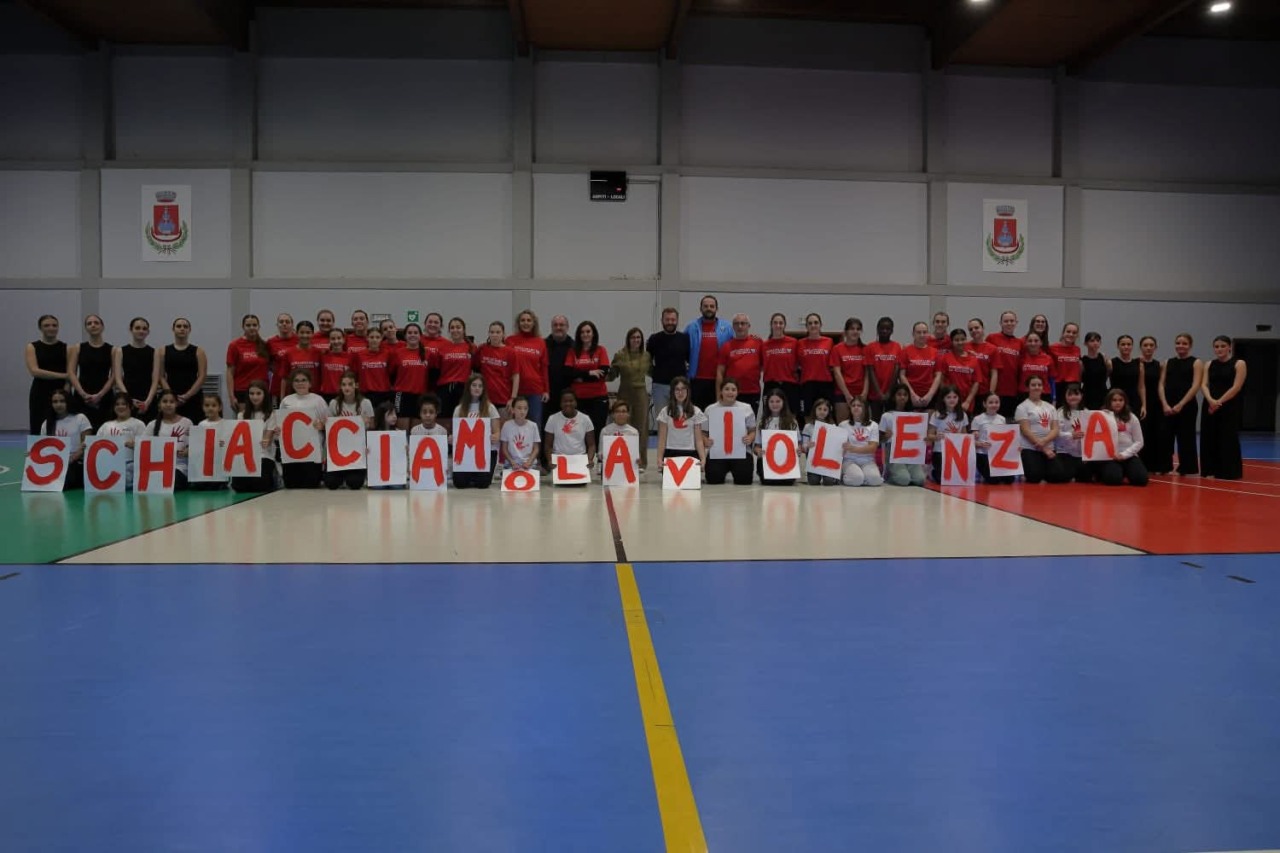 Fontanella scende in campo contro la violenza: successo per il terzo torneo di pallavolo