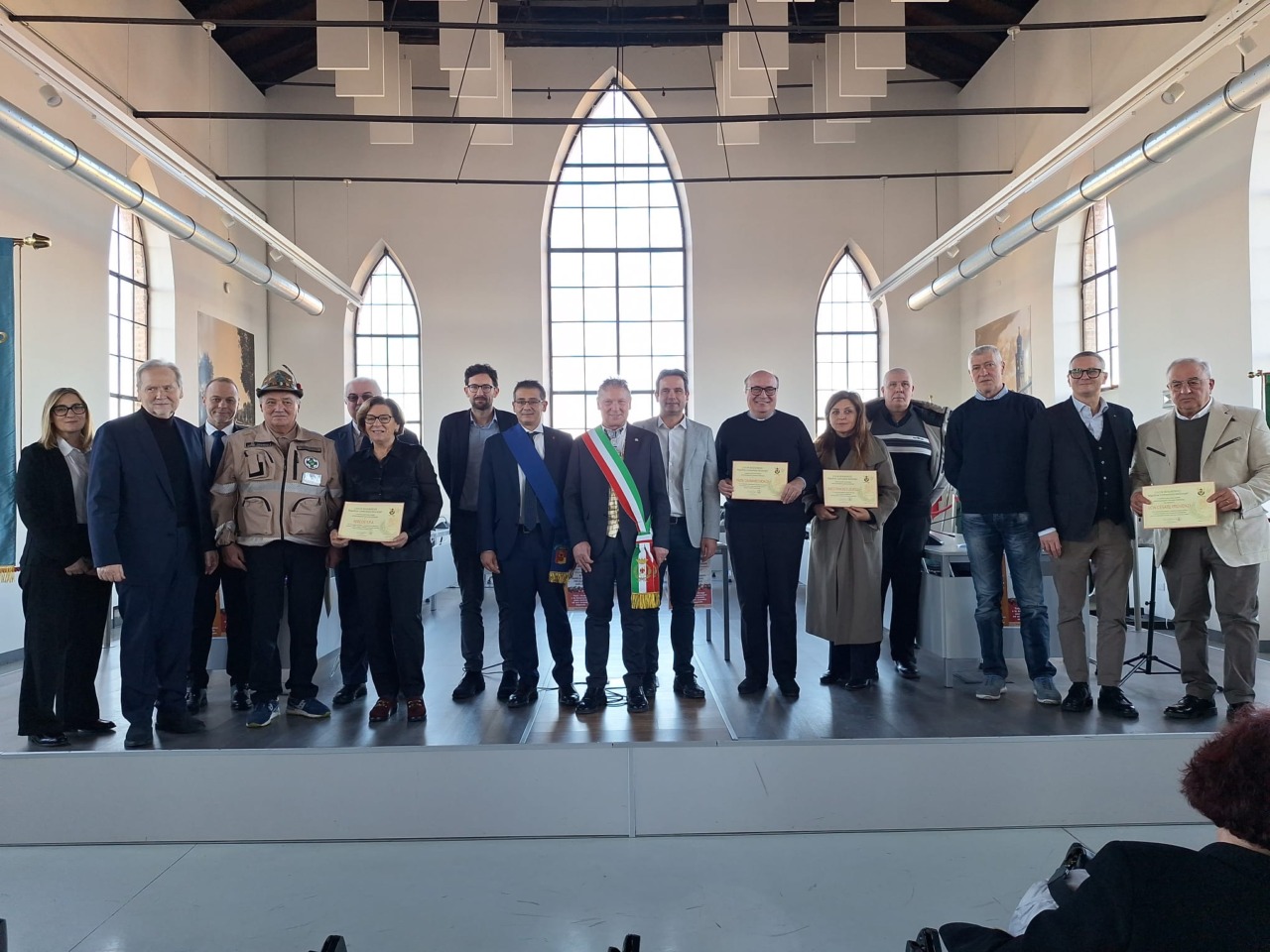 Sei benemeriti e un patto d’amicizia  con Assisi nel segno di don Cesare Provenzi