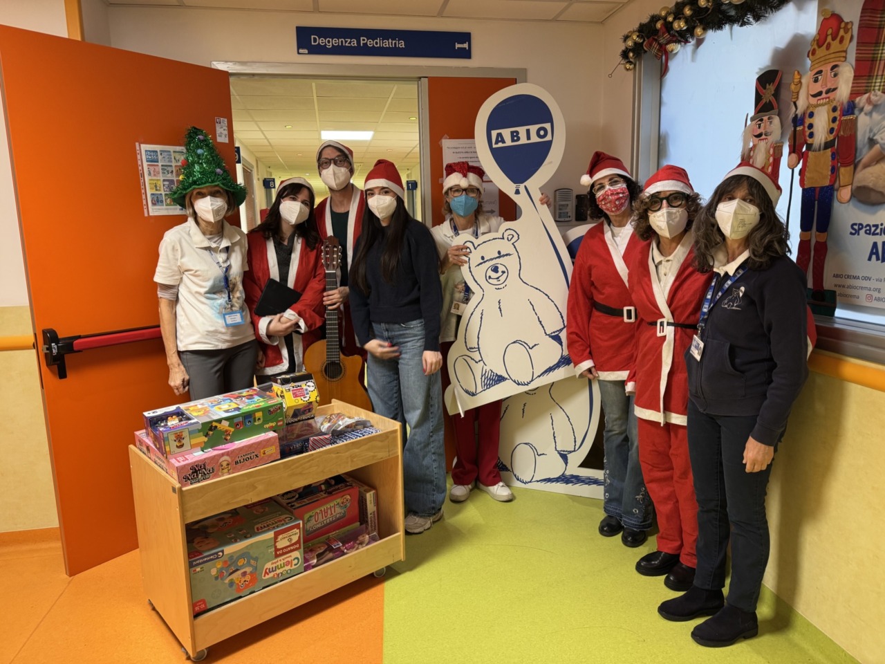Natale in Pediatria: solidarietà, doni e sorrisi per i piccoli pazienti di Asst Crema