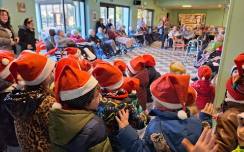 Il nuovo CdA di Casa Aresi dà il via al mandato con le iniziative natalizie in struttura