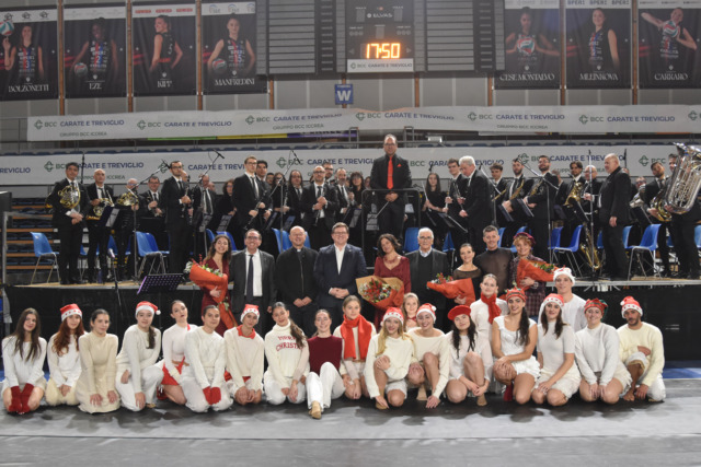 Il tradizionale concerto di Natale riempie il PalaFacchetti di Treviglio