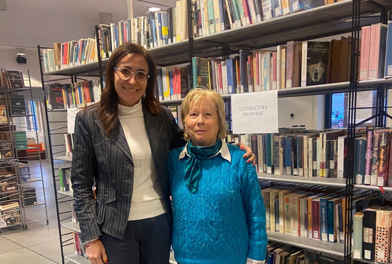 La storica bibliotecaria va in pensione, si apre una nuova era con nuovi servizi