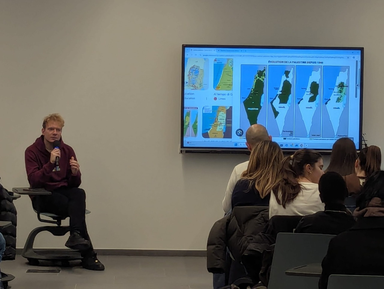 Dario Crippa al Simone Weil per parlare dell’esperienza con “Flotilla”